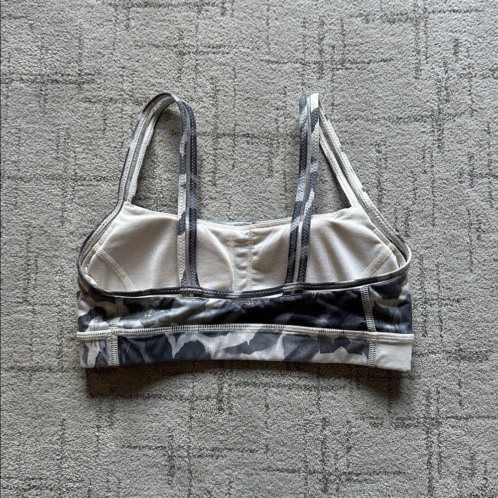 Lululemon Straight Up Bra, Ghost Weave White Black, size 4 - Picture 2 of 7